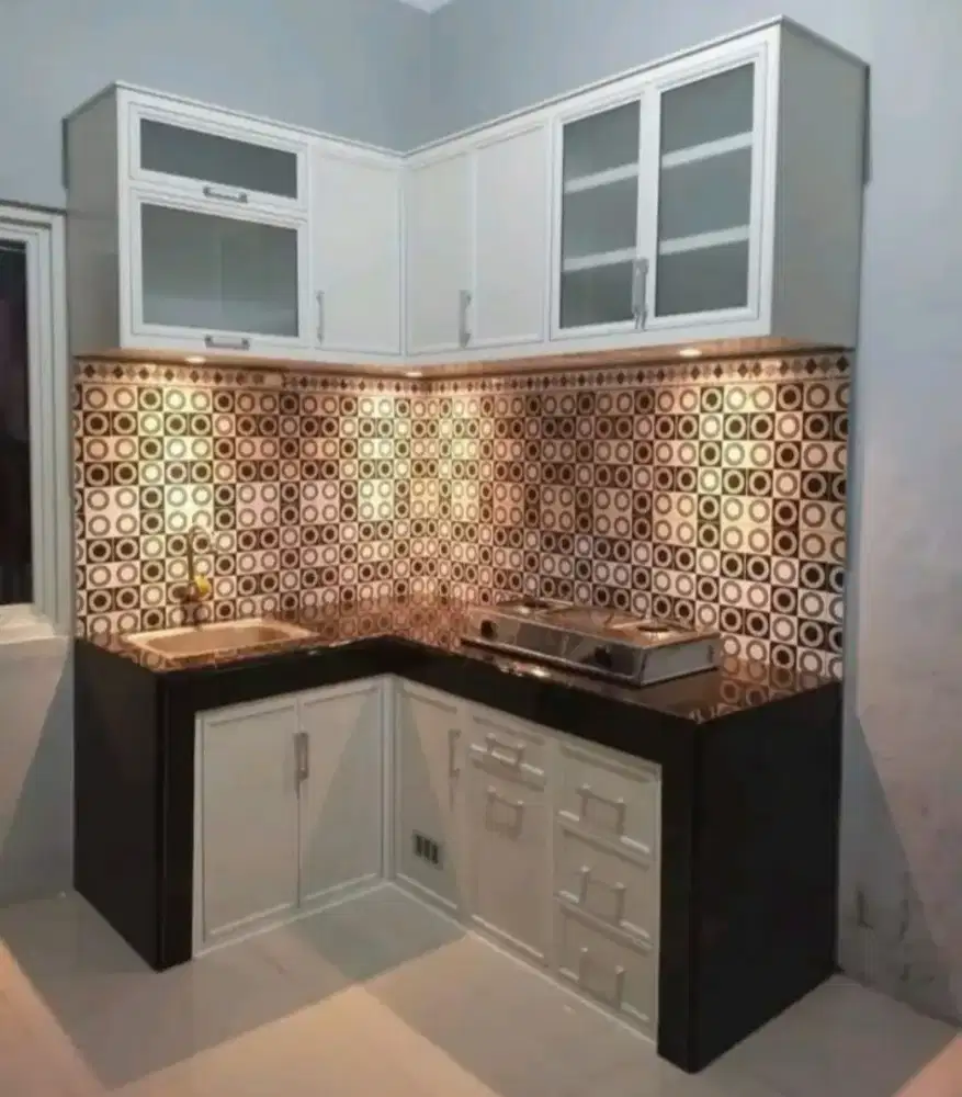 Jasa pembuatan kitchen set alumunium