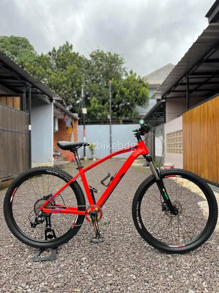 THRILL Vanquish 1.0 Red size L 27,5 Upgrade