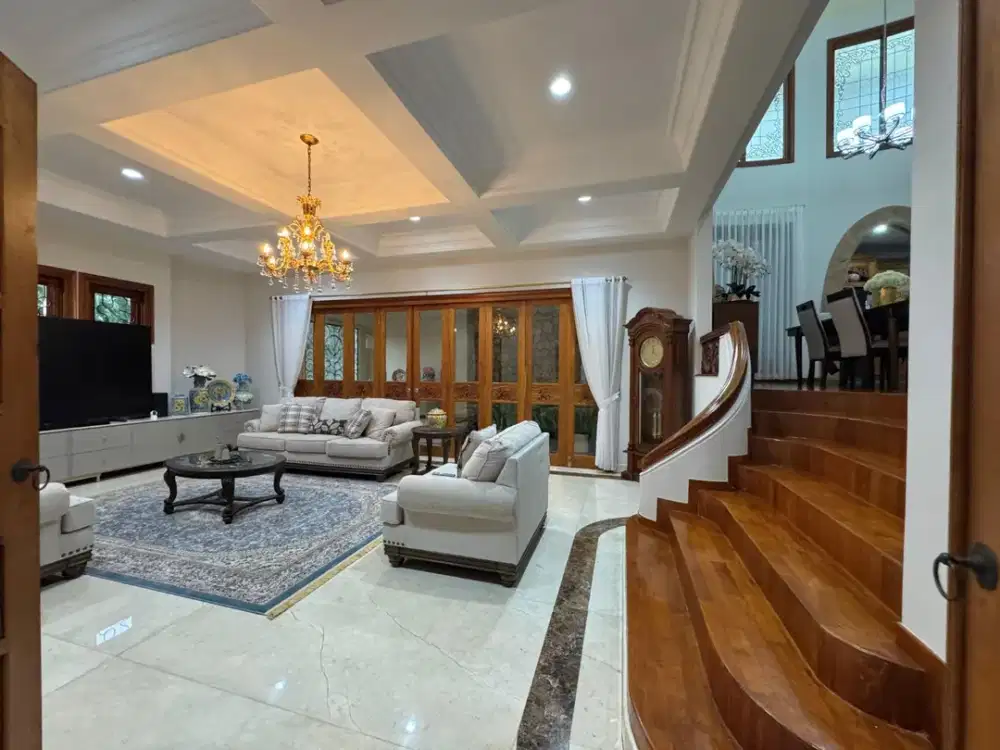 Jual Rumah Mewah Hook / Hoek Full Furnished BSD City