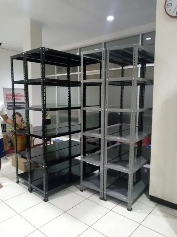 Rak besi rak buku rak siku