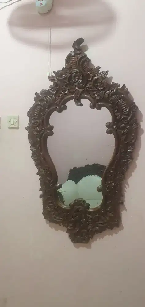 Cermin dinding kayu jati bekas