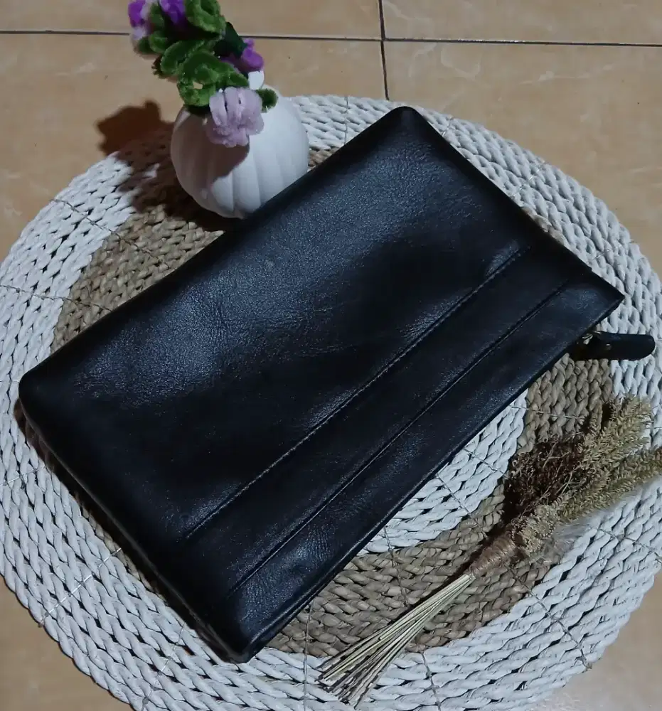Pouch tas tangan kulit sapi asli