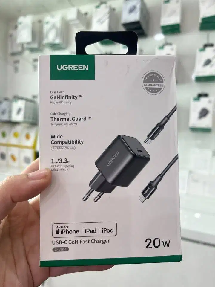 UGREEN Charger Set Kabel 20W GaN Fast Charger Black