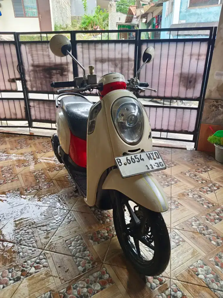 Honda scoopy 2014