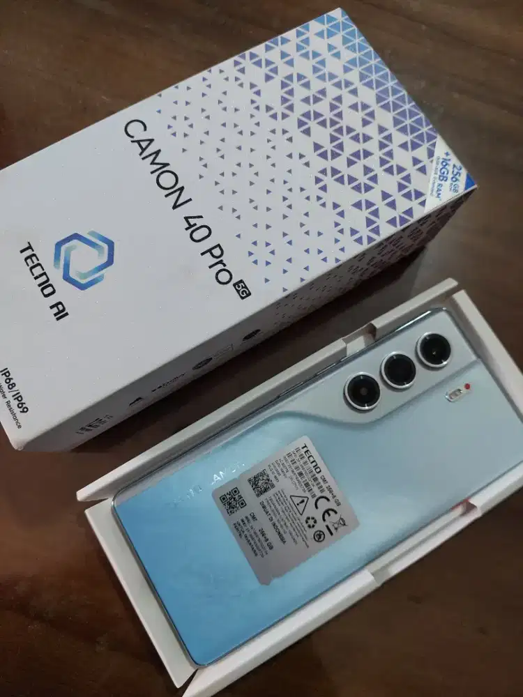 Tecno camon 40 pro 5g 8/256 fullset mulus