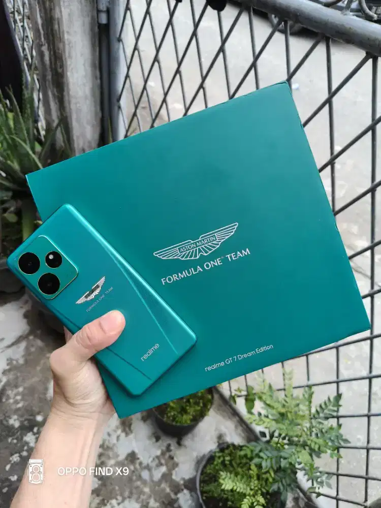 Realme GT7 G Dream AstonMartin 16/512 Garansi Resmi Mei 2026