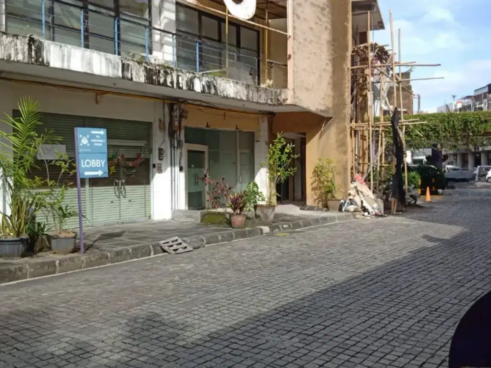 Ruko 3 Lantai di Kawasan Hotel Disewakan, Kuta area