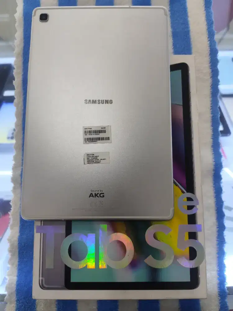 Hp Second Samsung Galaxy TAB S5e 4G Ram 4/64GB Resmi Lengkap