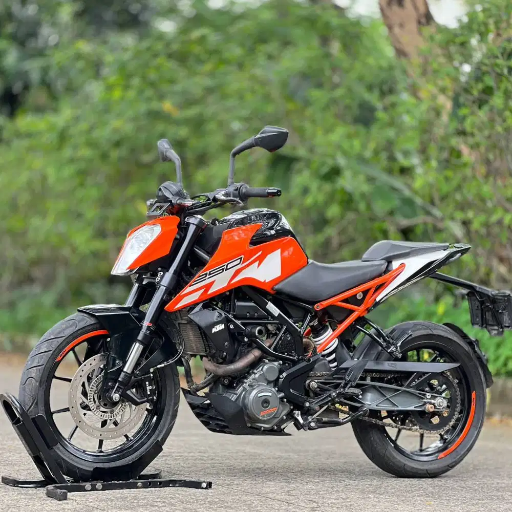 KTM DUKE 250 ABS 2019 ORANGE KM RENDAH PAJAK PANJANG SIAP JALAN