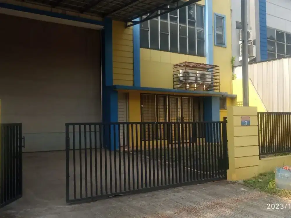 DI SEWA CEPAT ! Gudang rapi siap Pakai di kawasan pergudangan dan industri taman tekno BSD