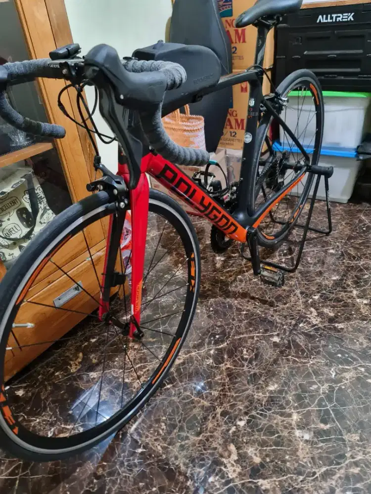 Simpanan, POLYGON STRATTOS S7 CARBON
SIZE 51