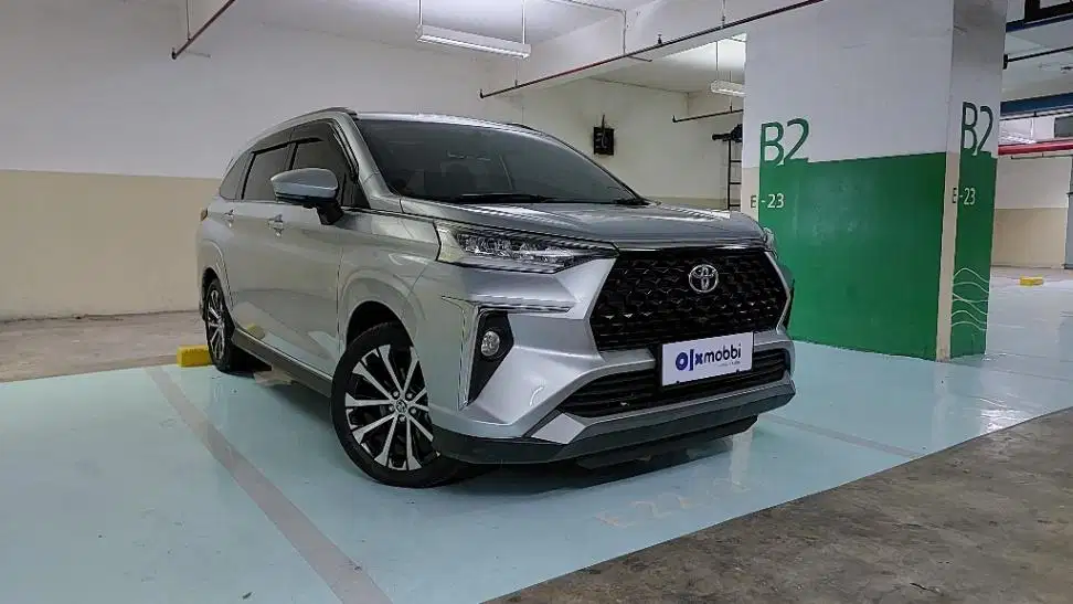 Like New TDP 12JT Toyota Avanza 1.5 New Veloz Q Bensin-AT 2023 Silver