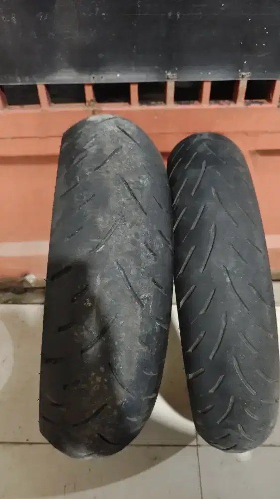 Ban Motor XMAX dan ZX25