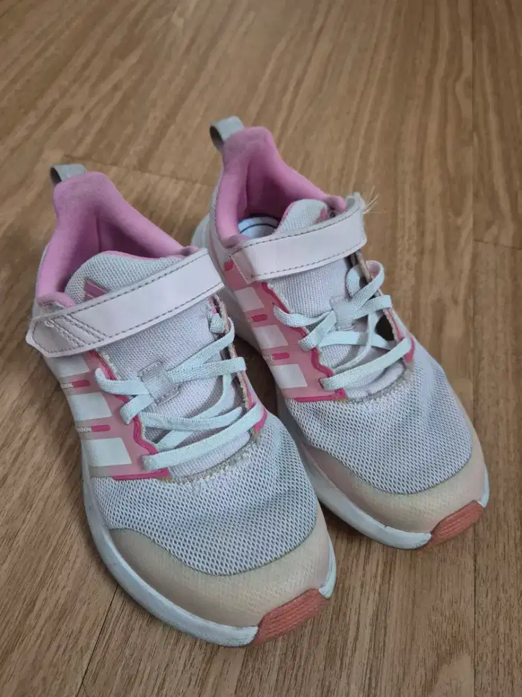 Sepatu pink Adidas ori