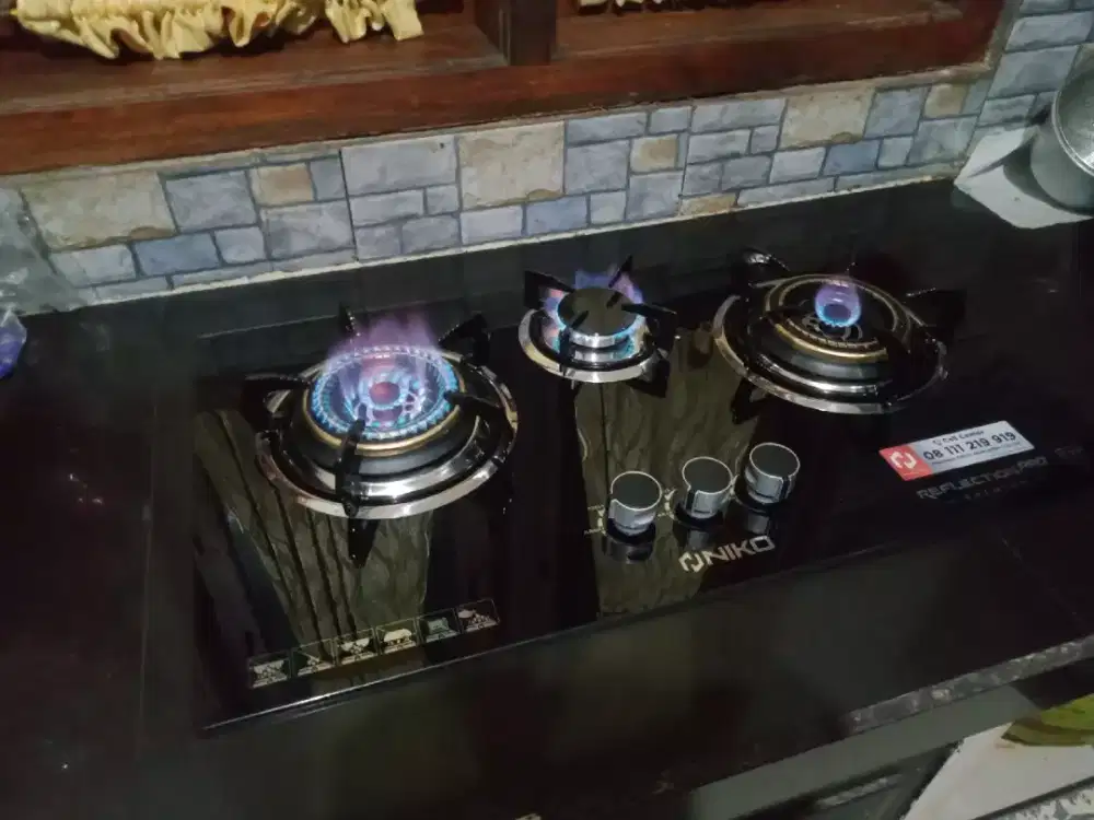 Kompor gas tanam kaca