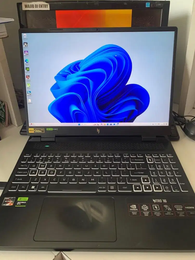 ACER NITRO V16 NO MINUS