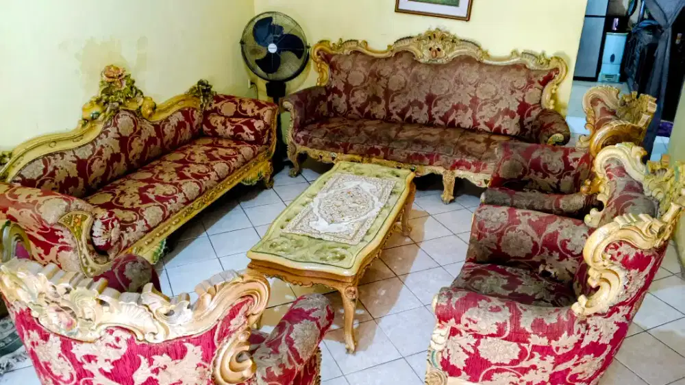 Kursi set ruang tamu