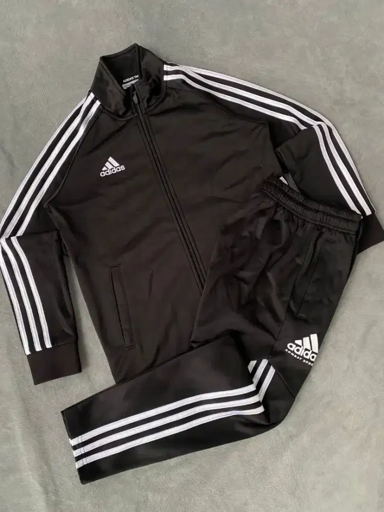 Setelan Jaket dan celana anak laki laki