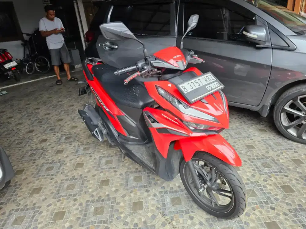 Vario 125 CBS 2023 Merah