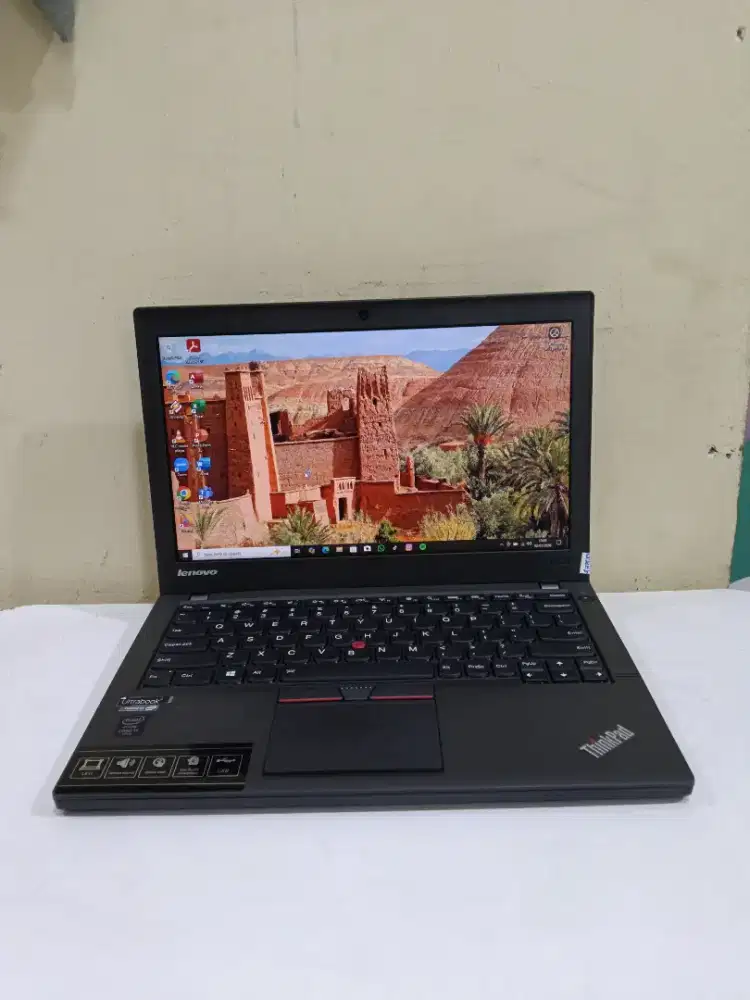Lenovo Thinkpad x250 Intel core i7 gen 5 ram 8gb SSD 256gb mulus awet