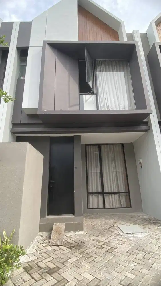 Dijual Rumah Grand Eastern 2 Lantai Minimalis Modern Siap Huni
