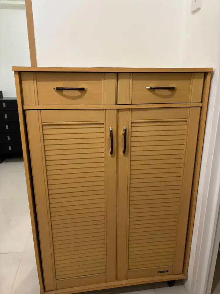 Dijual furniture masih bagus - Harga murah