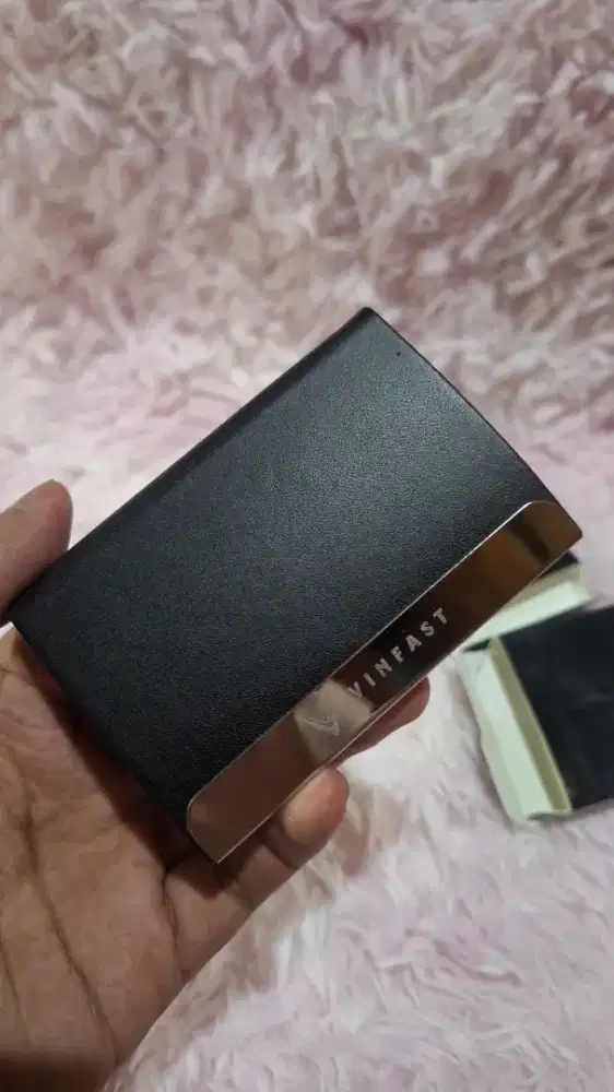Original - Tempat Kartu nama - Jual Rugi - Vinfast