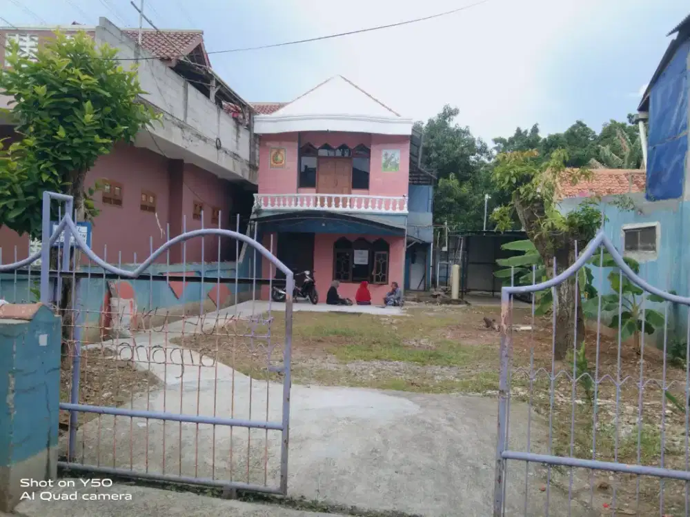 Disewakan bulanan rumah tingkat