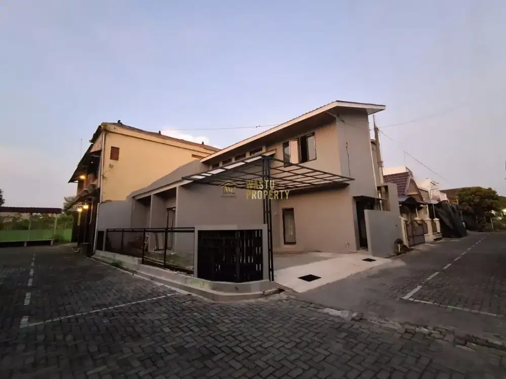RUMAH MODERN, 2 LANTAI DEKAT STADION MAGUWOHARJO