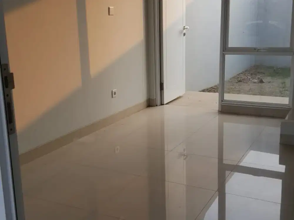 Rumah Bagus 2 Lantai di JGC Cakung Jakarta Timur - Siap Huni
