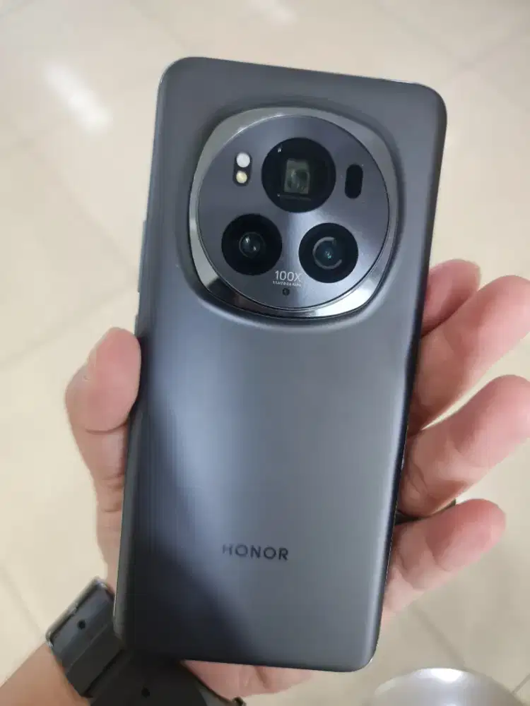 HONOR MAGIC 6 PRO 16/1Tb TERTINGGI