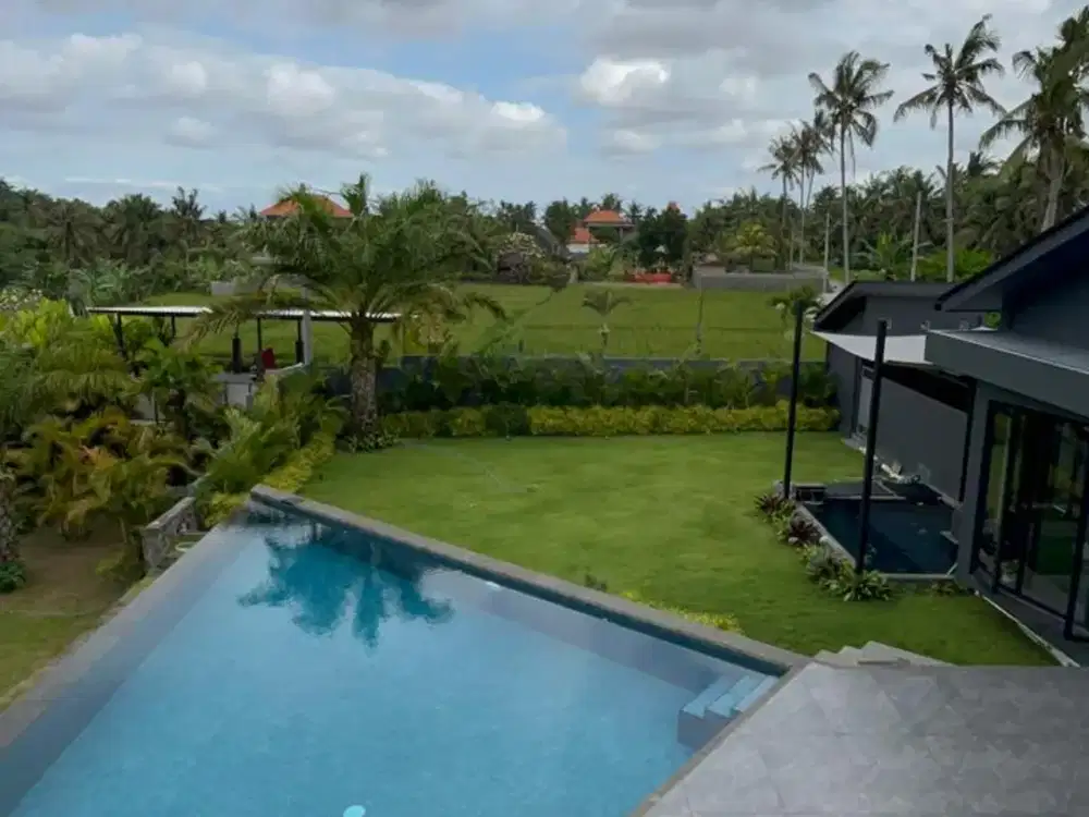 Dijual: Vila Modern Mewah dengan Pemandangan Hutan Penuh — Mas, Ubud, Bali