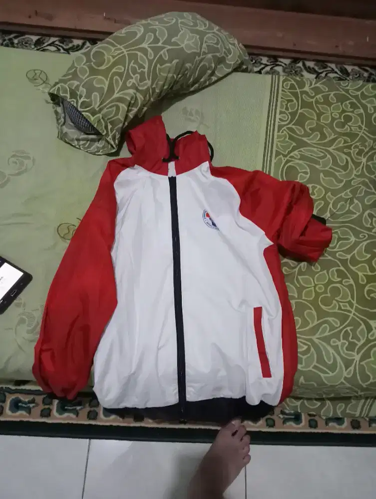 Jaket merah putih kemenpora