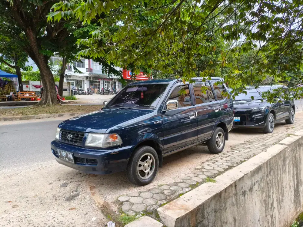 Kijang kapsul sx 1.8 bensin 2002