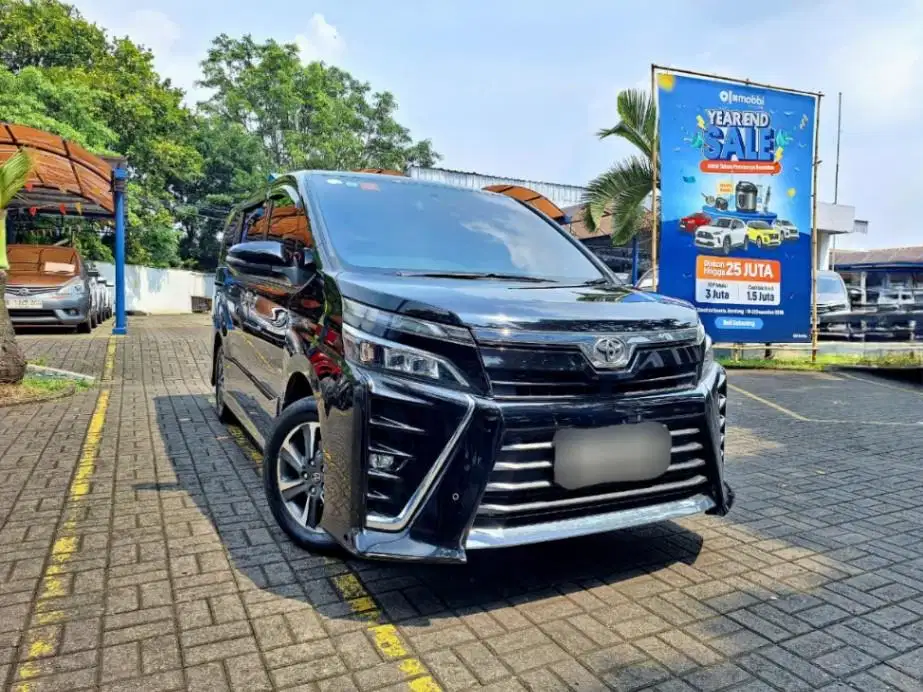 [OLXmobbi] HOT SALE - TOYOTA VOXY 2.0 MATIC 2018