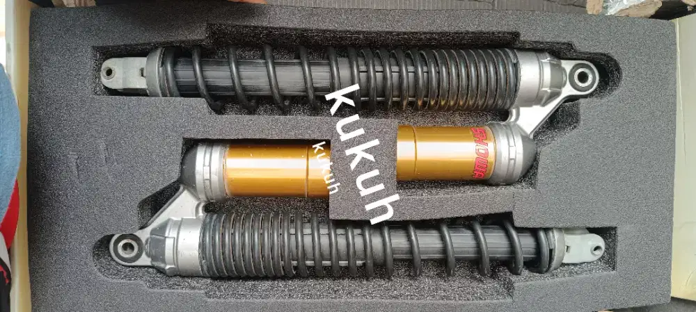 Shock breaker belakang ADV 150 showa ori