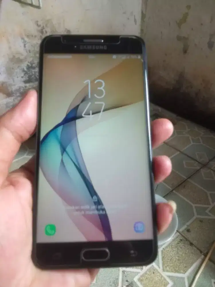 Samsung j7 prime ram 3/32