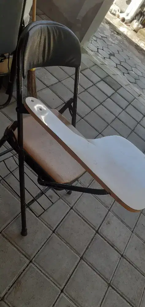 Kursi lipat kuliah atau bimbel