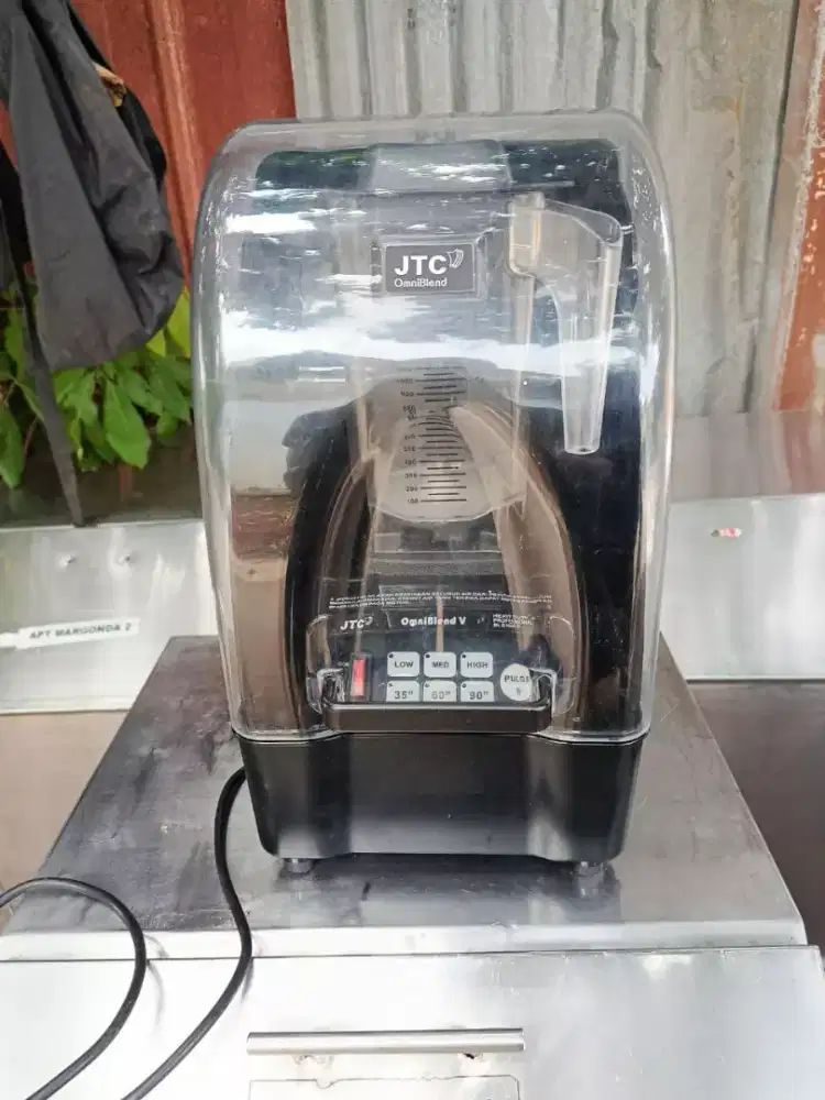 PROFESSIONAL BLENDER HEAVY DUTY  restoran /cafe

Merk JTC OMNIBLEND