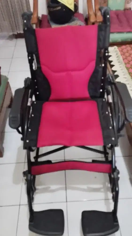Kursi Roda Bekas Masih Mulus
