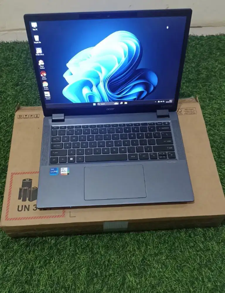 Acer travelmatte P414 i7 gen 12P