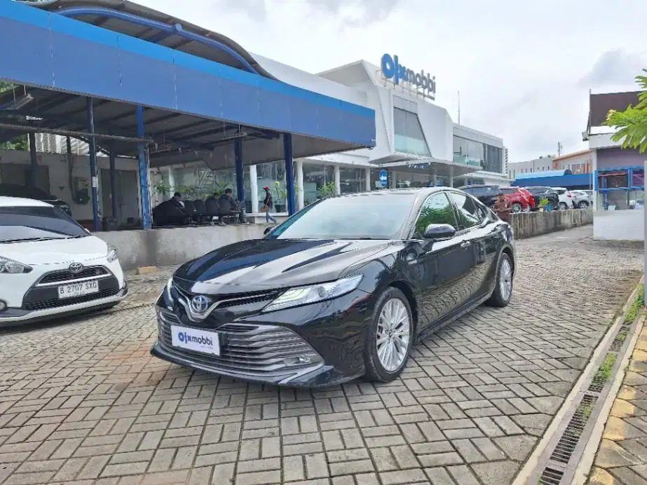 DP Rendah  19JT Toyota Camry 2.5 Hybrid-AT 2019 Hitam