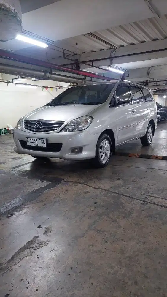 TOYOTA INNOVA 2.0 G at luxury