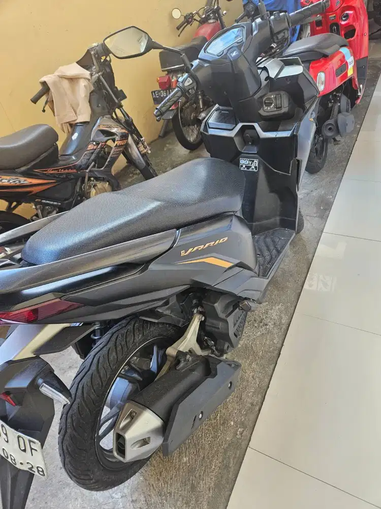 Jual vario 125 istimewa hub. Jl. Seteran miroto 155 semarang