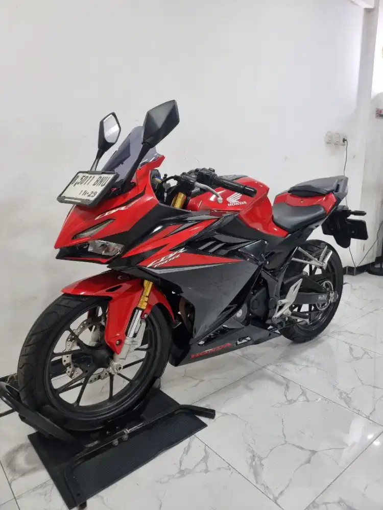 Honda CBR 150 R USD Fi 2024 / 2025 bln 11 Dp 2 jtan aja KM 3 RB