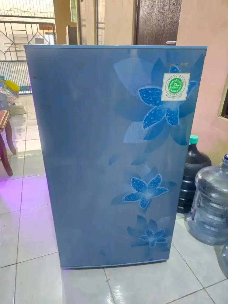 kulkas 1 pintu sharp