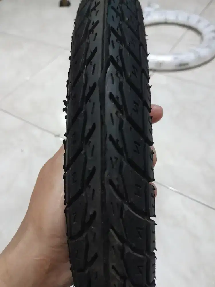 Ban sepeda listrik sepasang