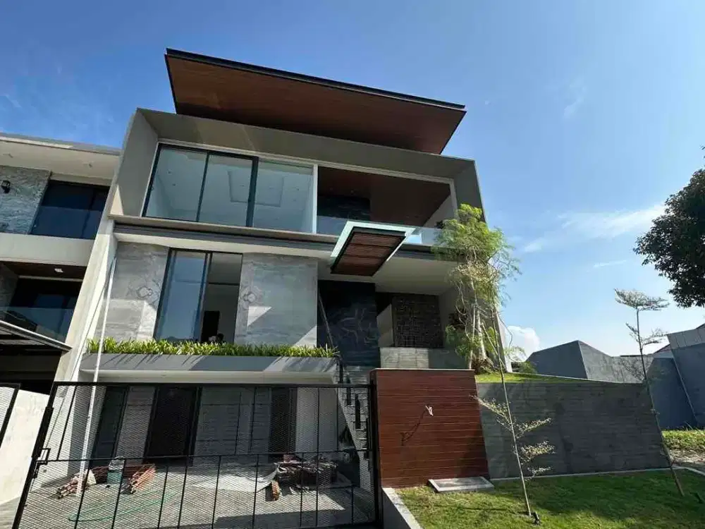 Rumah Mewah Berkonsep Villa di Citraland