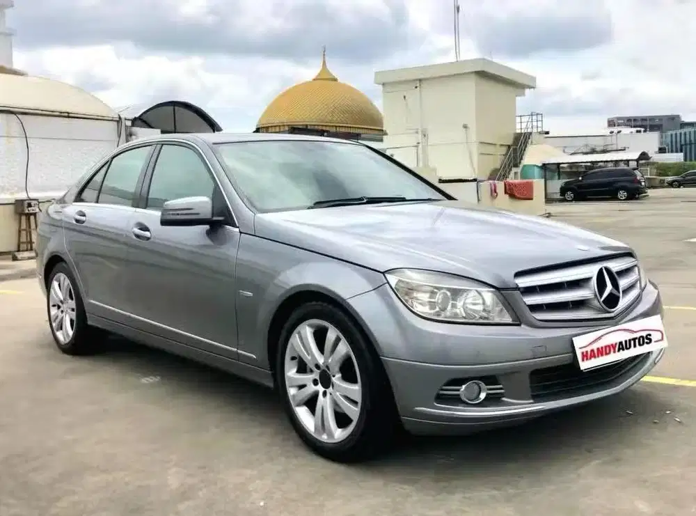 Mercedes Benz C200 CGI Avantgarde Tahun 2011 Automatic Abu abu Metalik