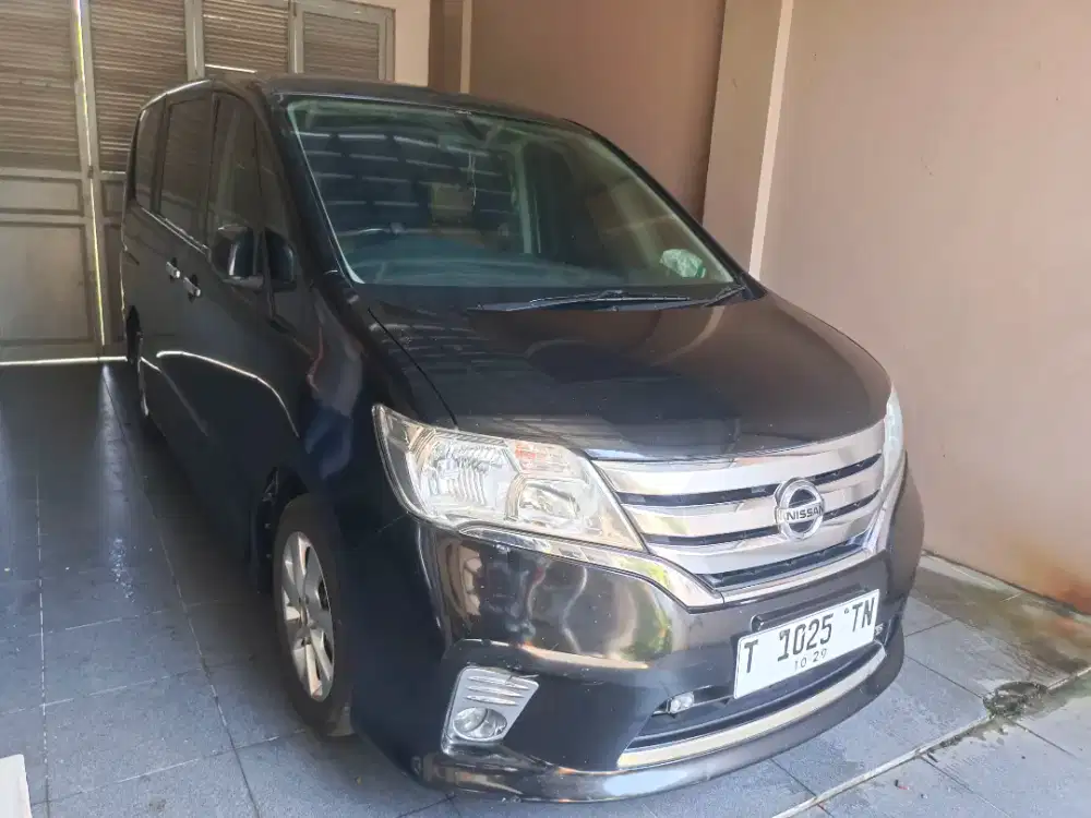 Nissan Serena 2014 Bensin
